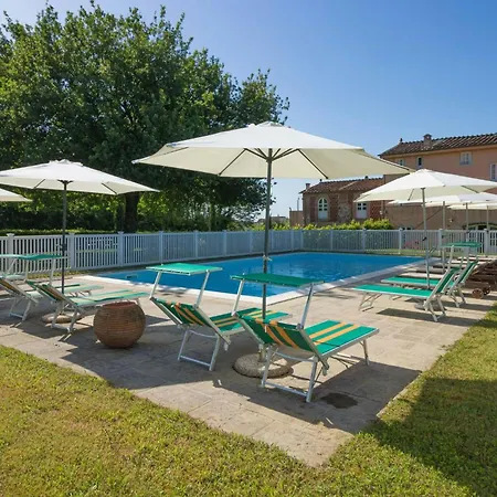 With Private Pool In The Hills Near Lucca Marlia