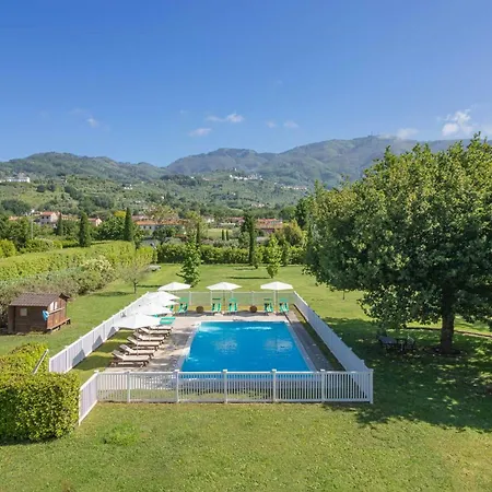 With Private Pool In The Hills Near Lucca Σπίτι διακοπών